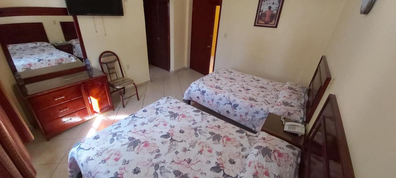 Hotel Real Tasquillo Bagian luar foto
